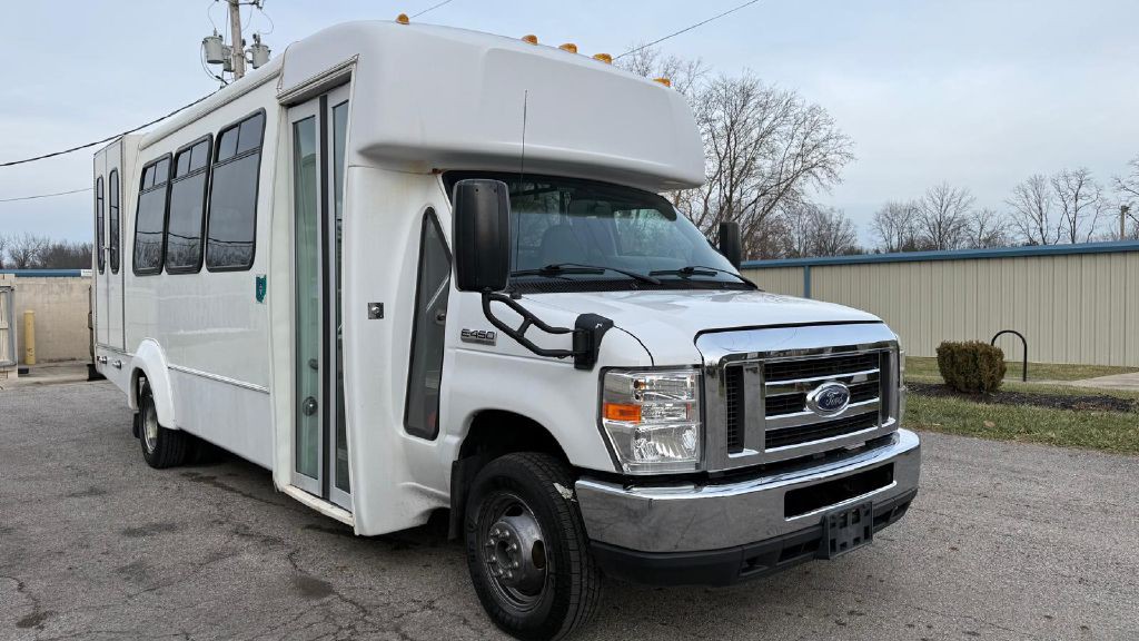 2019 Ford Econoline Image 11