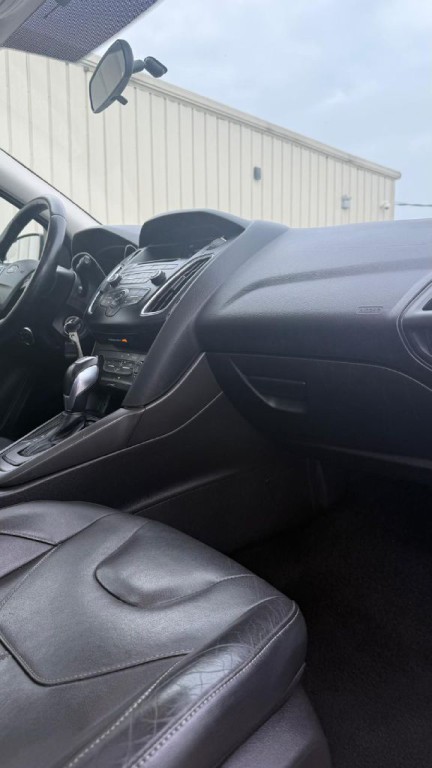 2015 Ford Focus Image 14