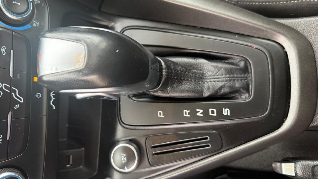 2015 Ford Focus Image 19