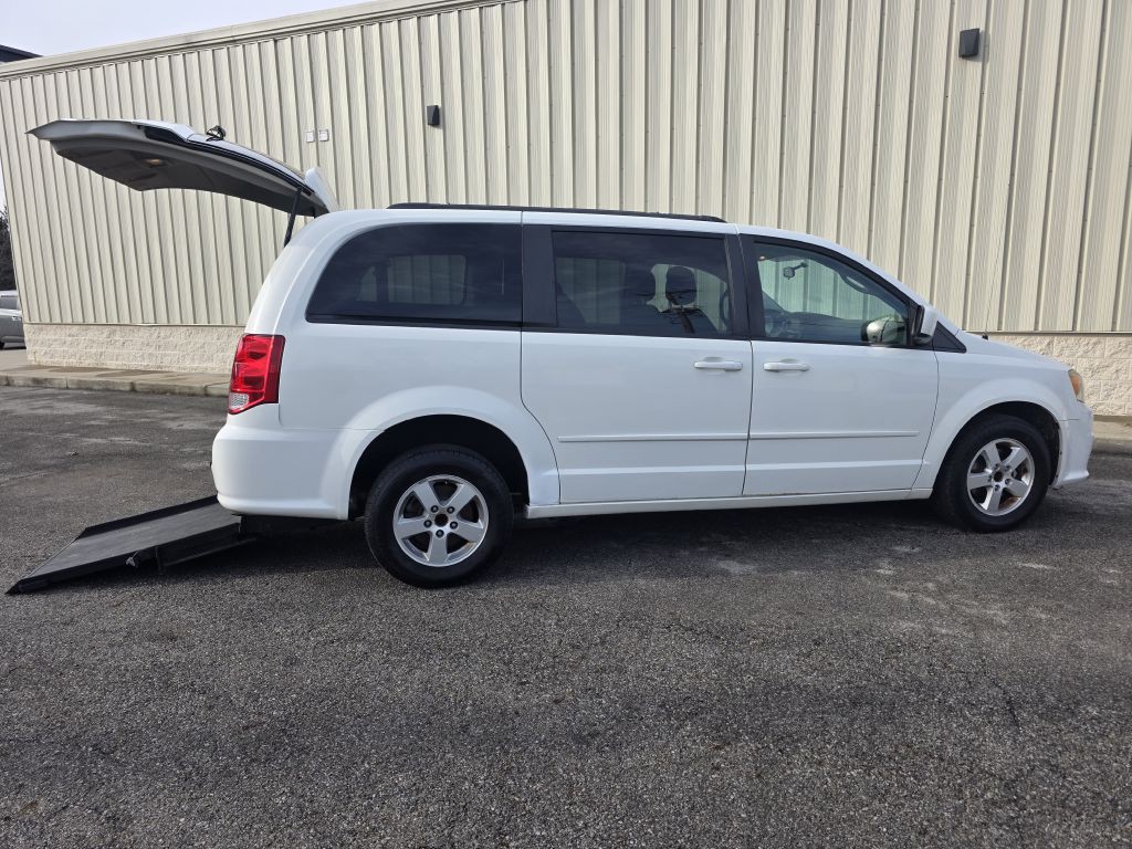 2012 Dodge Grand Caravan Image 2