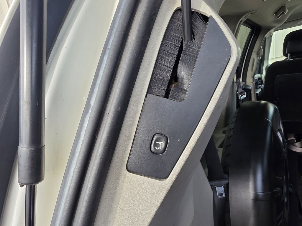 2012 Dodge Grand Caravan Image 23