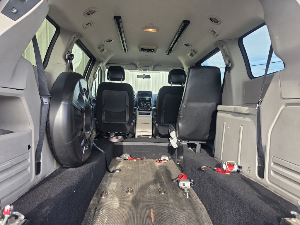 2012 Dodge Grand Caravan Image 31
