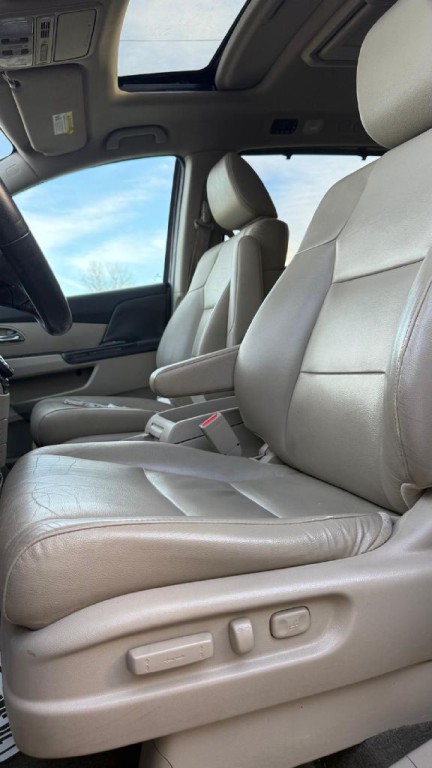 2014 Honda Odyssey Image 11
