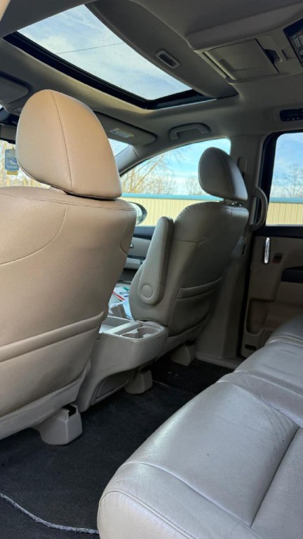 2014 Honda Odyssey Image 15