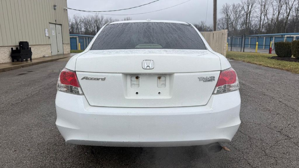 2010 Honda Accord Image 4