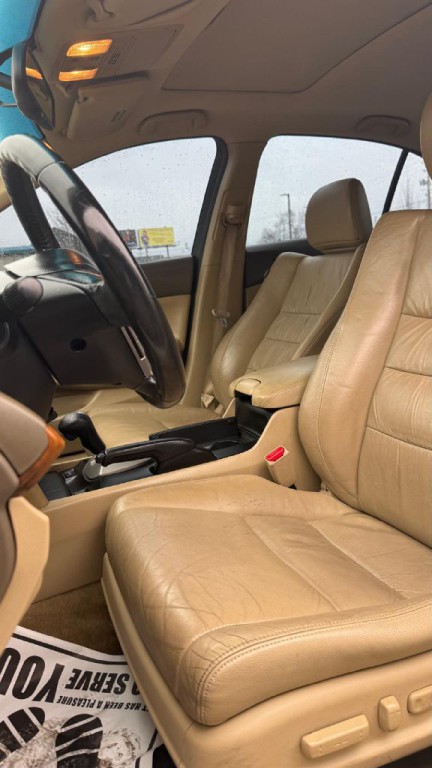 2010 Honda Accord Image 10