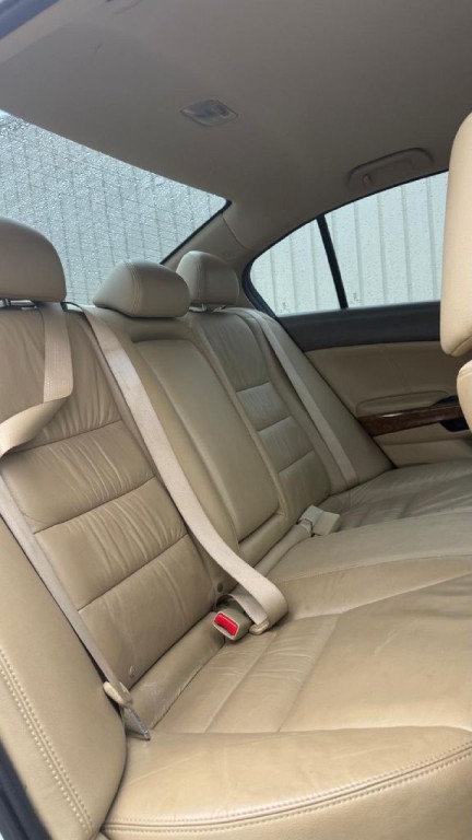 2010 Honda Accord Image 19