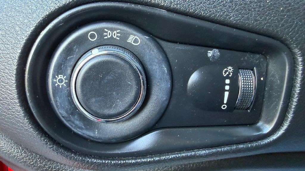 2018 Jeep Renegade Image 20