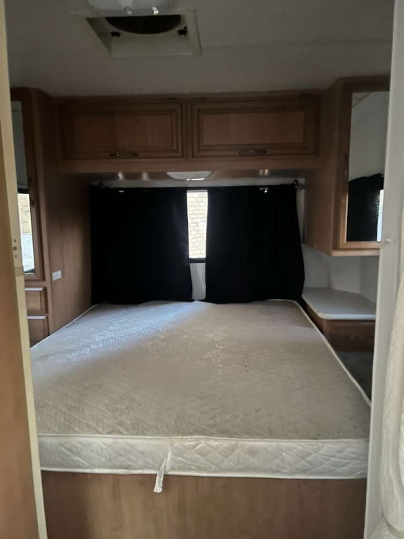 2011 Ford Econoline Image 6