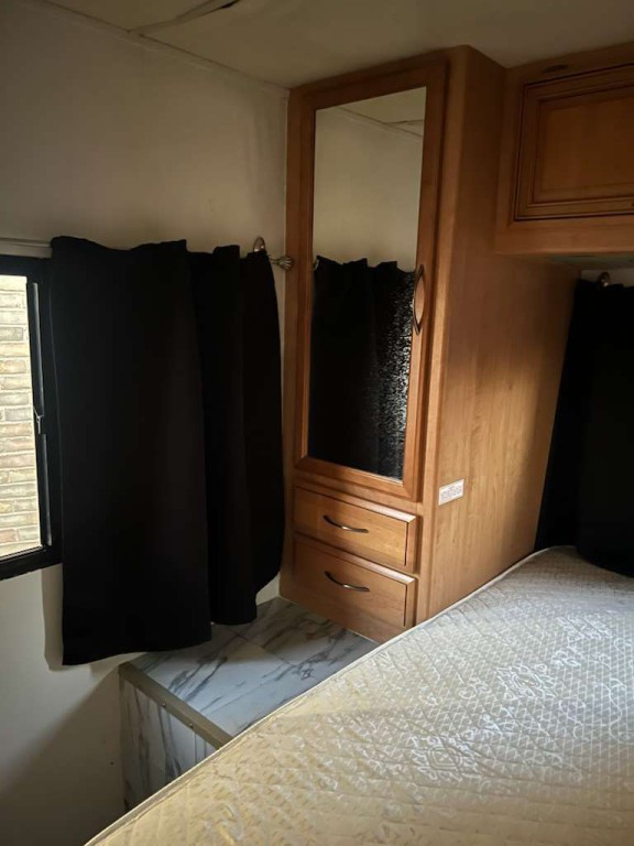 2011 Ford Econoline Image 12