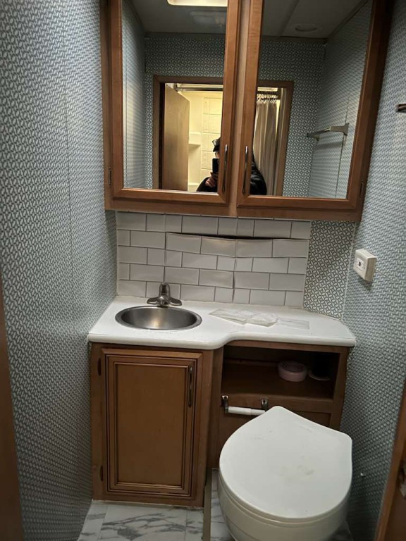 2011 Ford Econoline Image 13