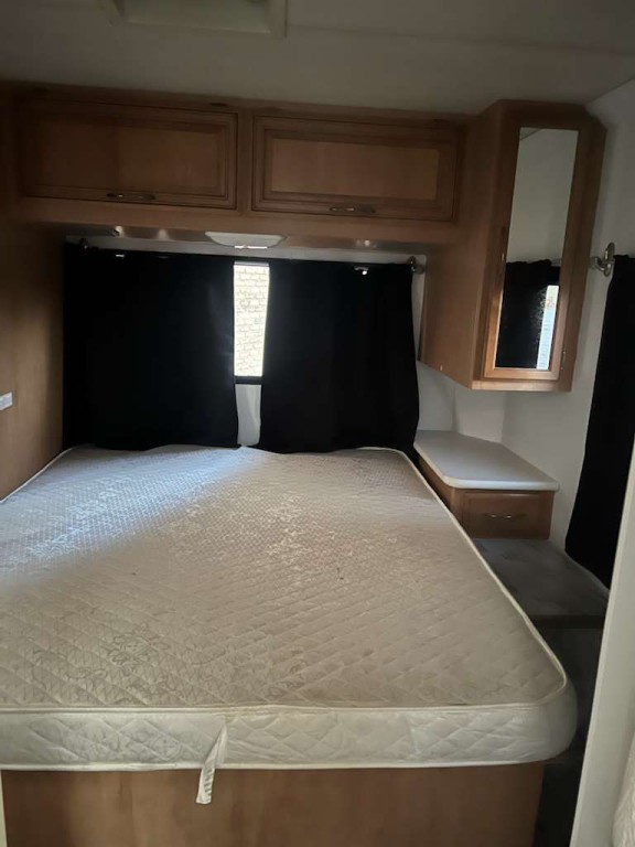 2011 Ford Econoline Image 14