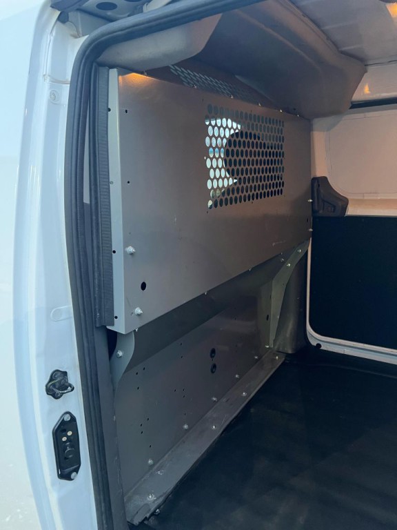 2021 Nissan NV200 Image 20