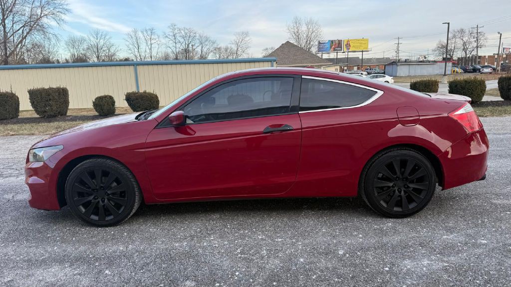 2010 Honda Accord Image 2