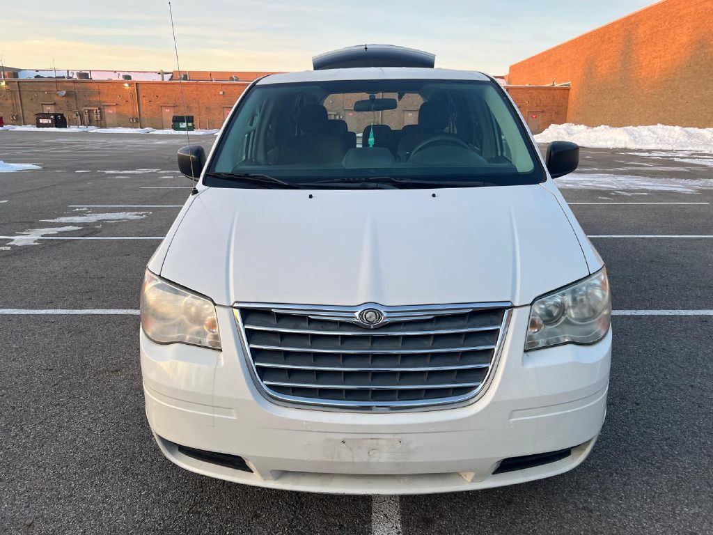 2009 Chrysler Town & Country Image 7