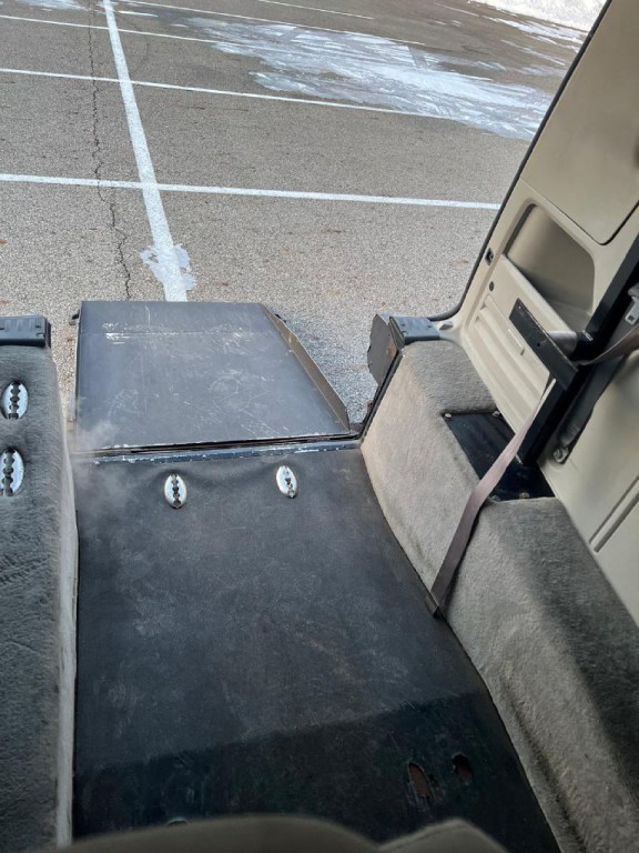 2009 Chrysler Town & Country Image 17