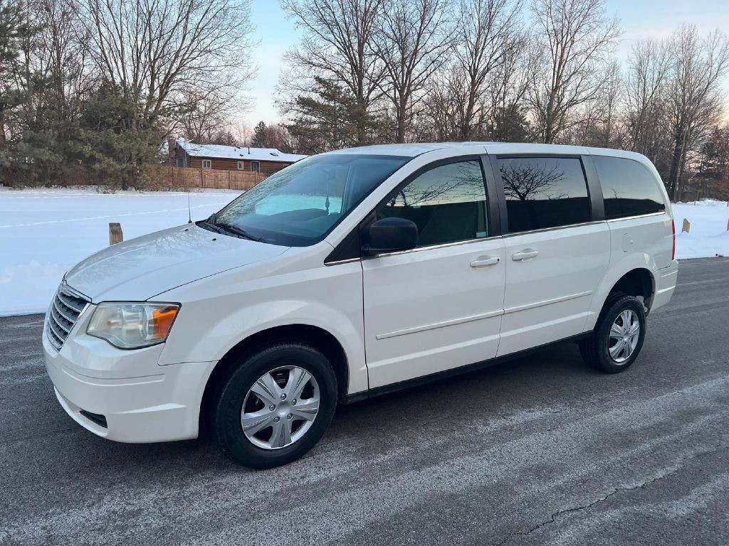 2009 Chrysler Town & Country Image 21