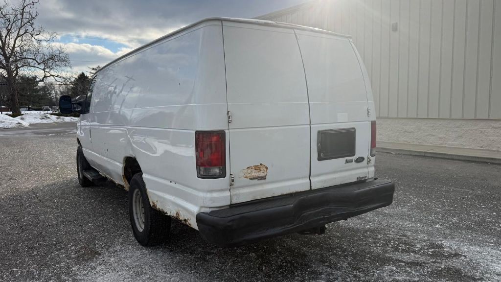 2012 Ford Econoline Image 4
