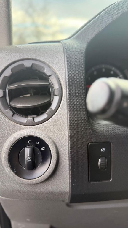 2012 Ford Econoline Image 16