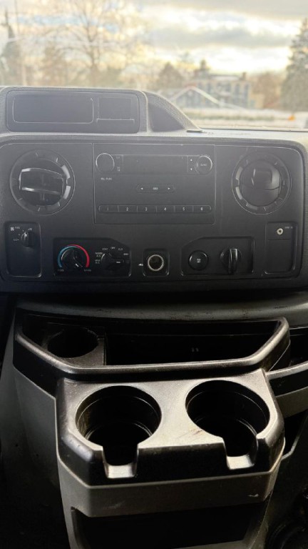 2012 Ford Econoline Image 17