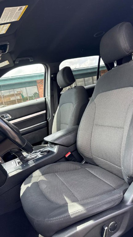 2017 Ford Explorer Image 10
