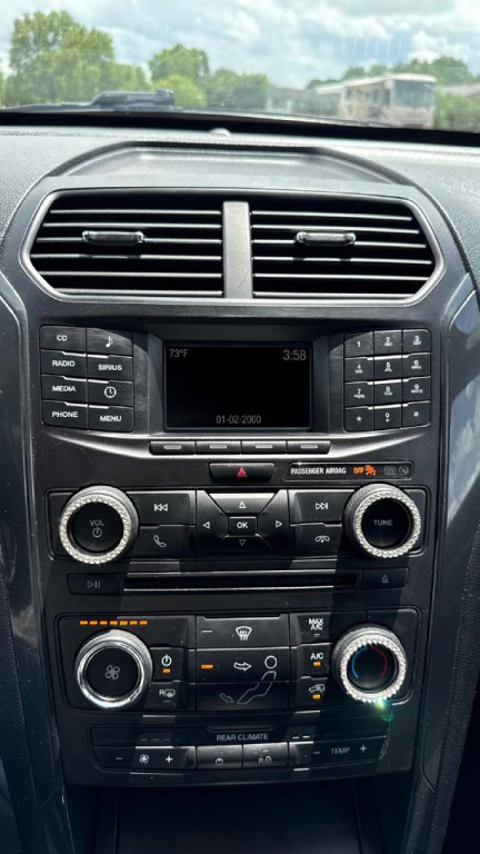 2017 Ford Explorer Image 25