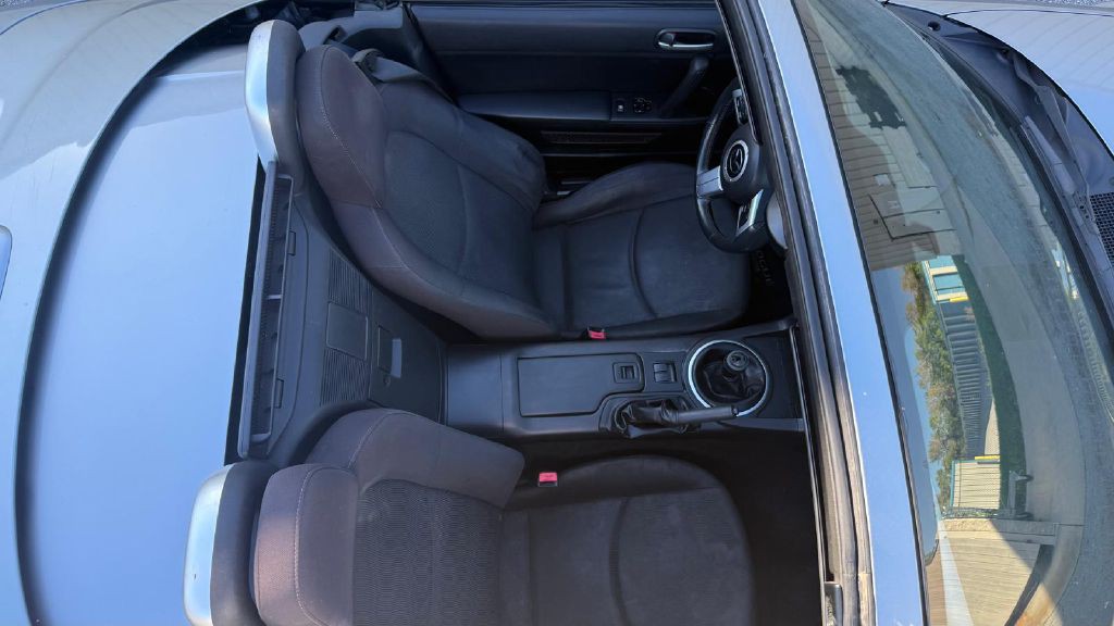 2010 Mazda MX-5 Miata Image 18