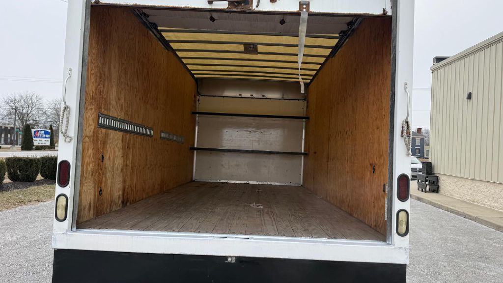 2018 Chevrolet Express Image 5