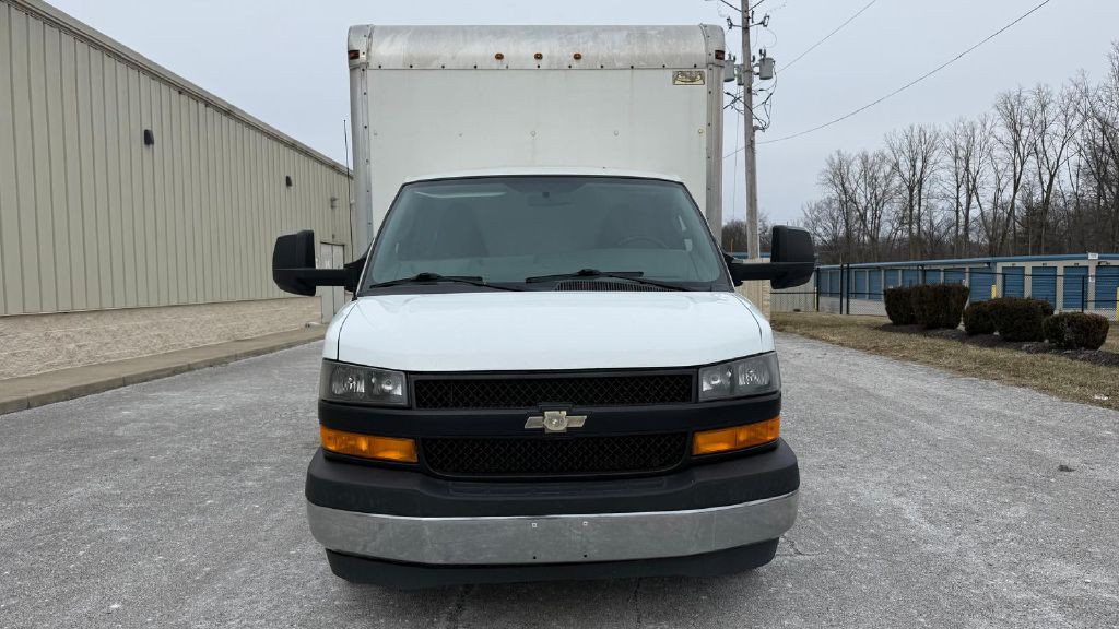 2018 Chevrolet Express Image 10