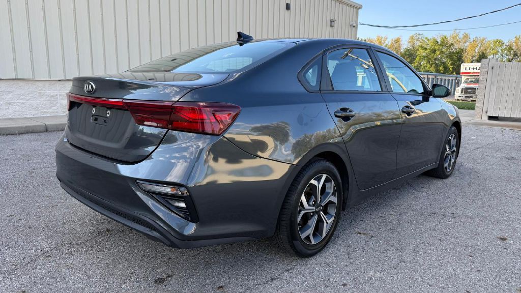 2021 Kia Forte Image 5