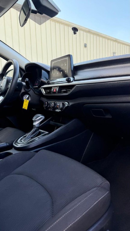 2021 Kia Forte Image 16