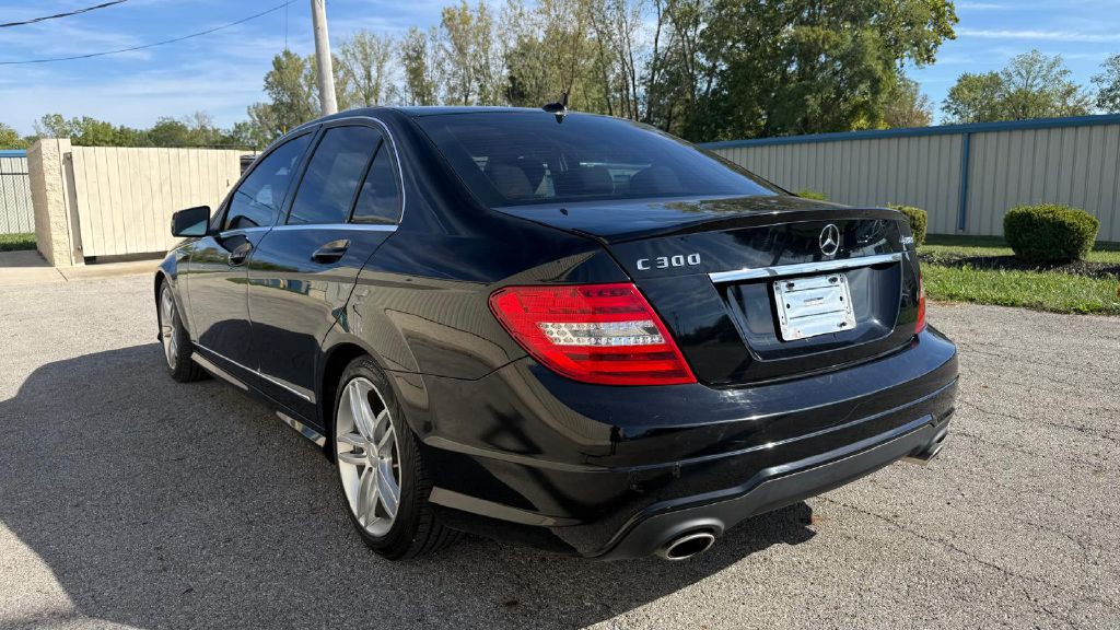 2012 Mercedes-Benz C-Class Image 3