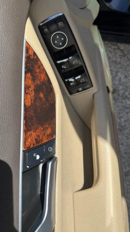 2012 Mercedes-Benz C-Class Image 8