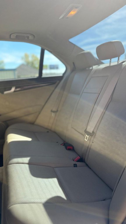 2012 Mercedes-Benz C-Class Image 11