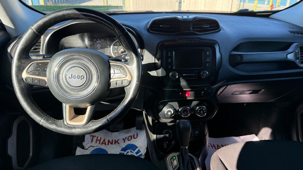 2017 Jeep Renegade Image 12