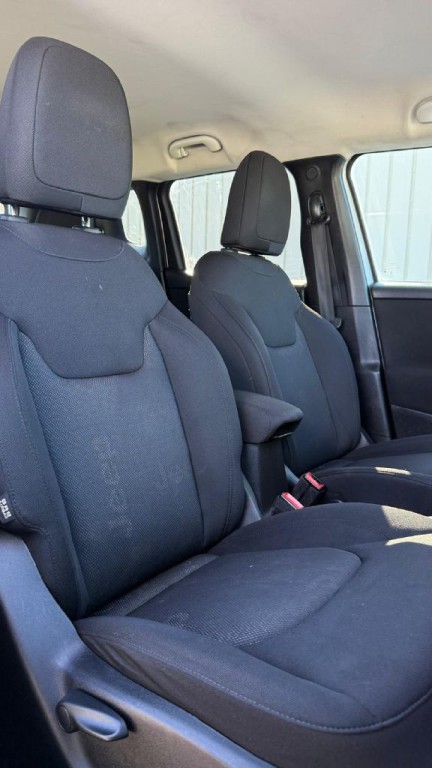 2017 Jeep Renegade Image 17