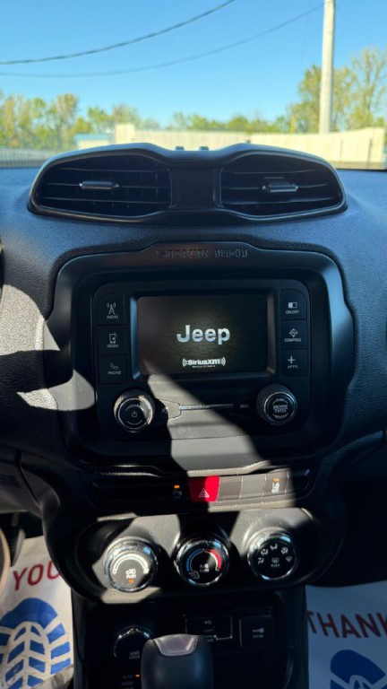 2017 Jeep Renegade Image 22