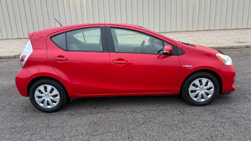 2013 Toyota Prius Image 6