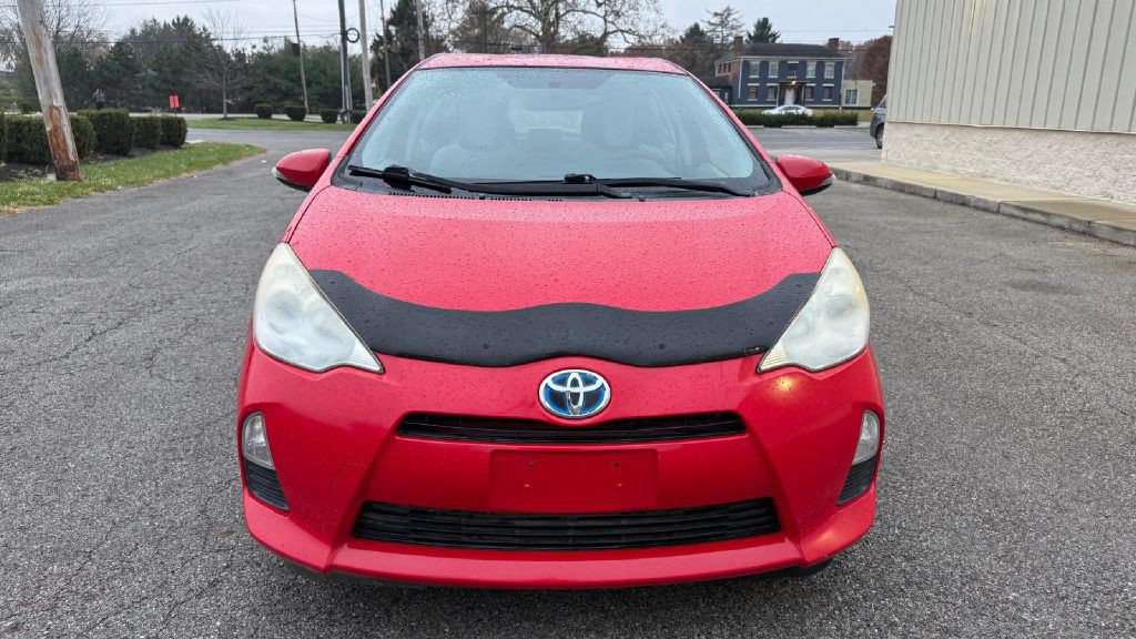 2013 Toyota Prius Image 8