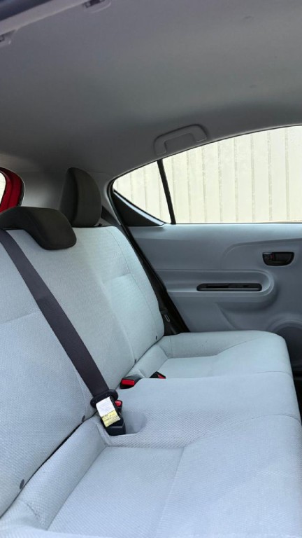 2013 Toyota Prius Image 19