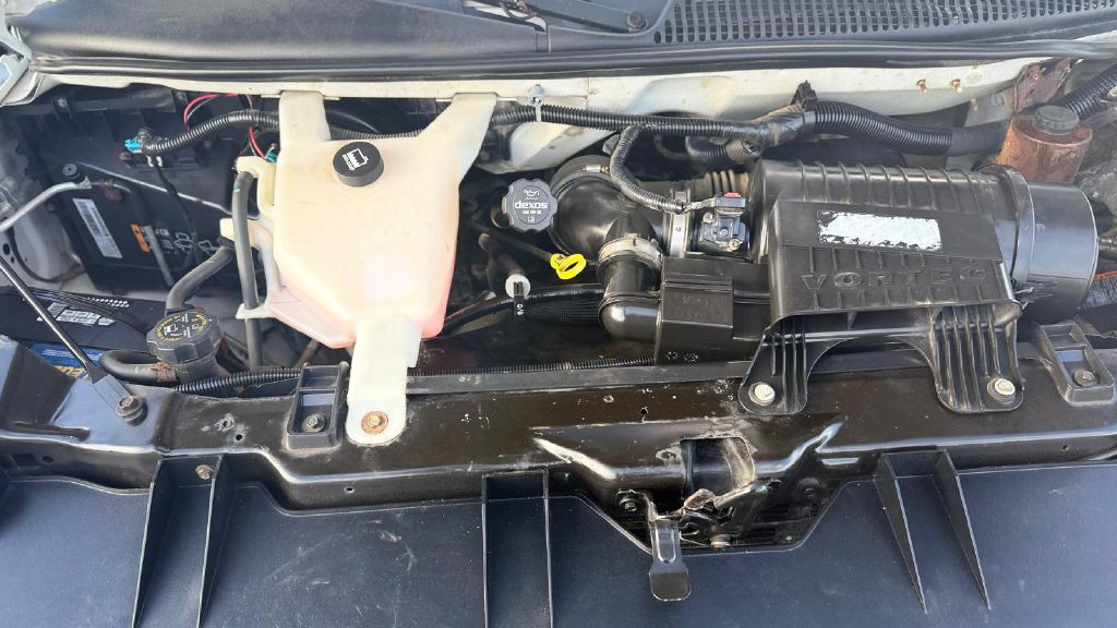 2017 Chevrolet Express Image 20