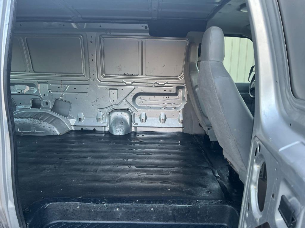 2012 Ford Econoline Image 12