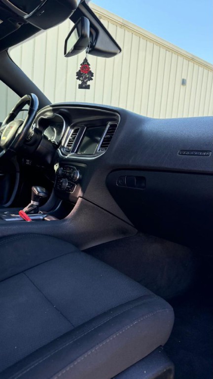 2018 Dodge Charger Image 16