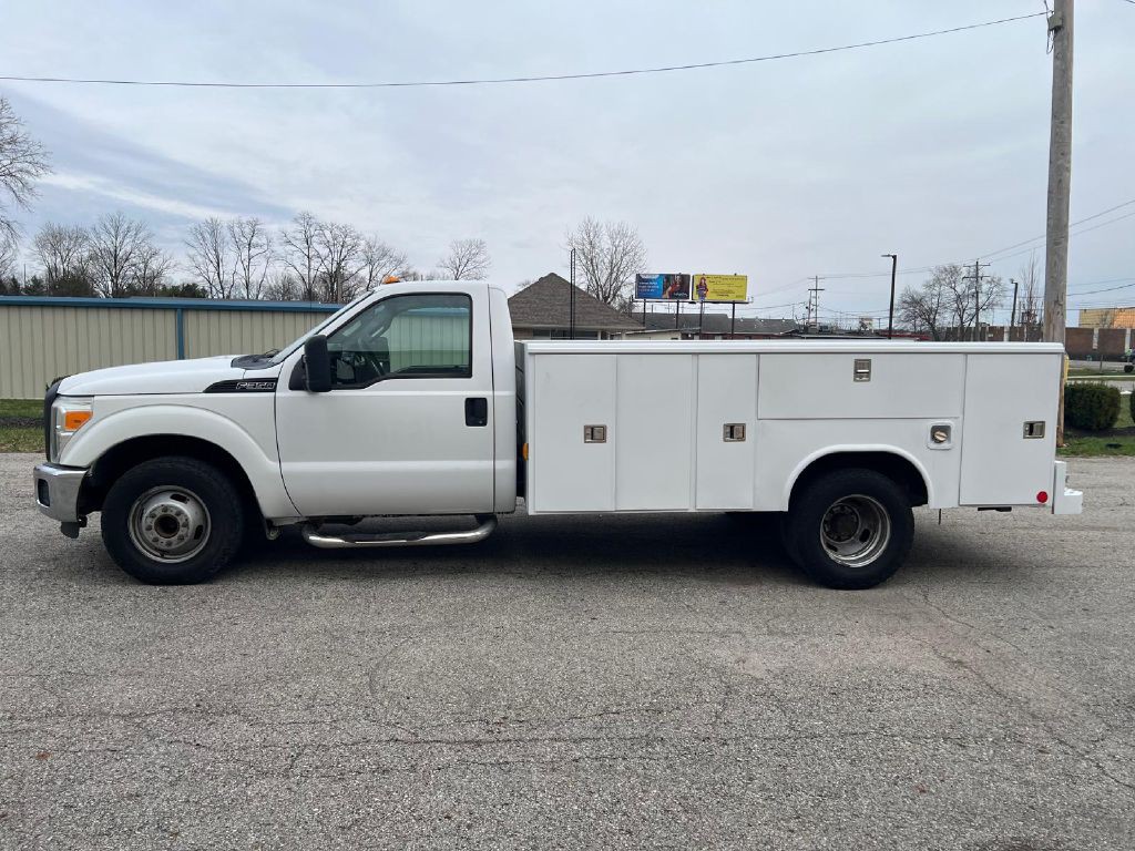 2011 Ford F-350 Image 2