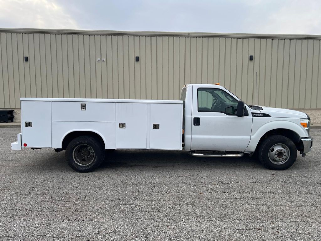 2011 Ford F-350 Image 5