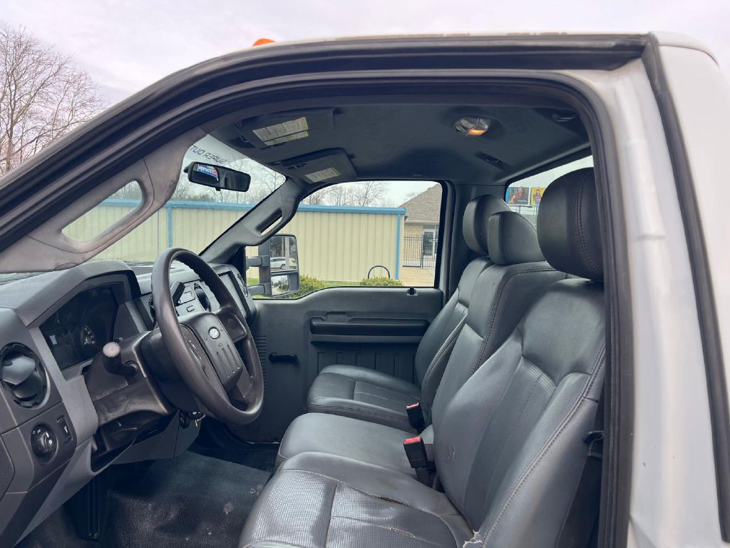 2011 Ford F-350 Image 11