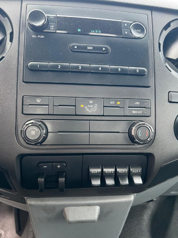 2011 Ford F-350 Image 13