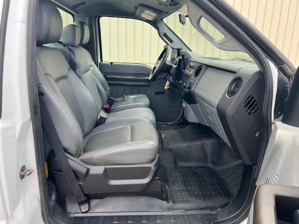 2011 Ford F-350 Image 16