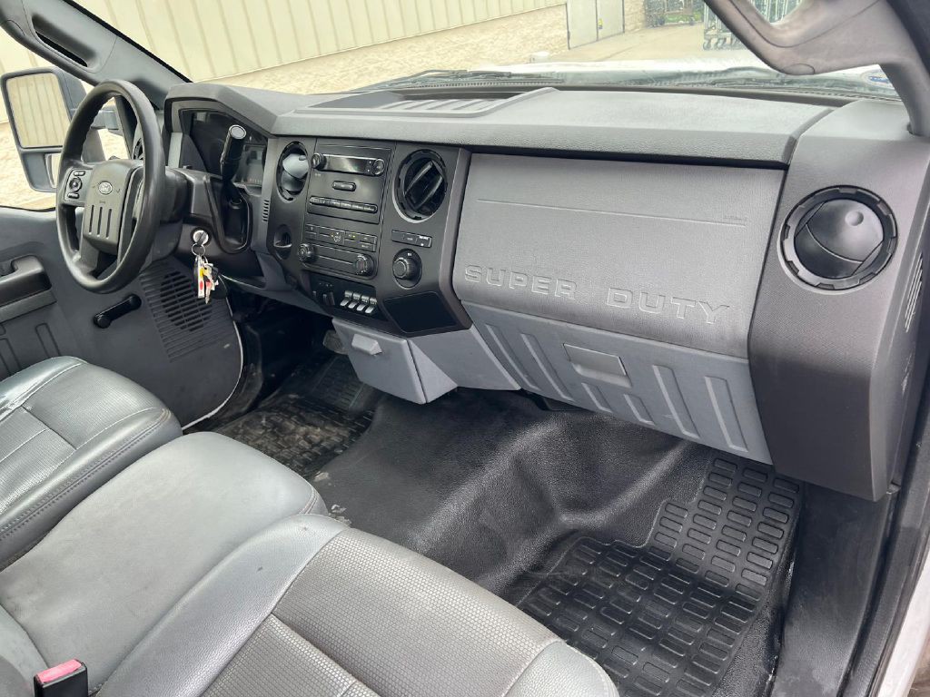 2011 Ford F-350 Image 18