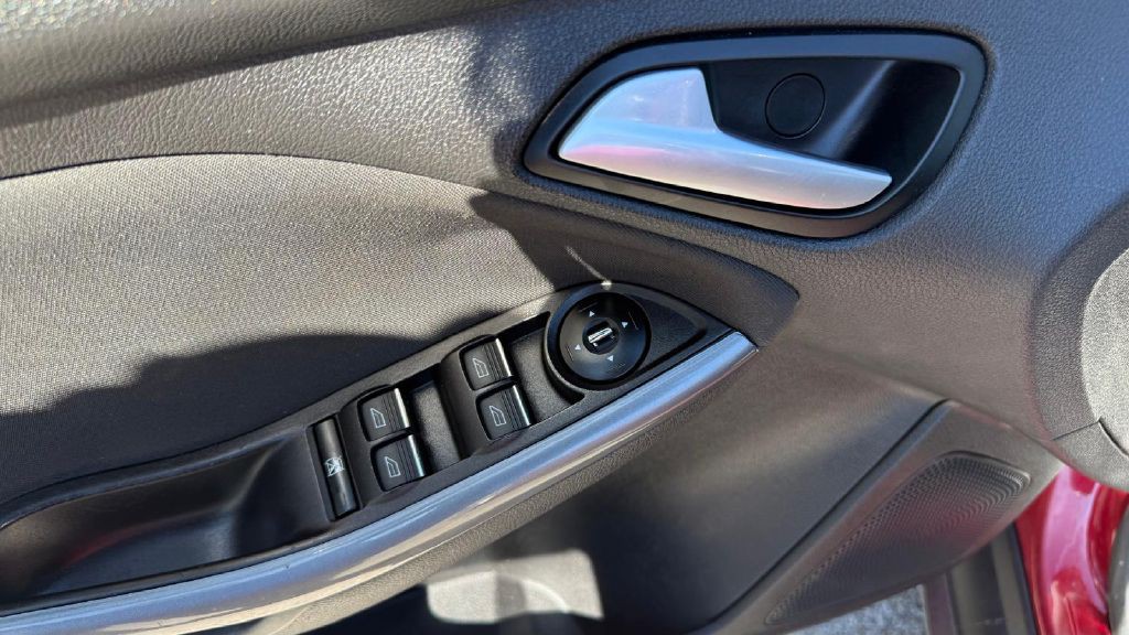 2013 Ford Focus Image 11